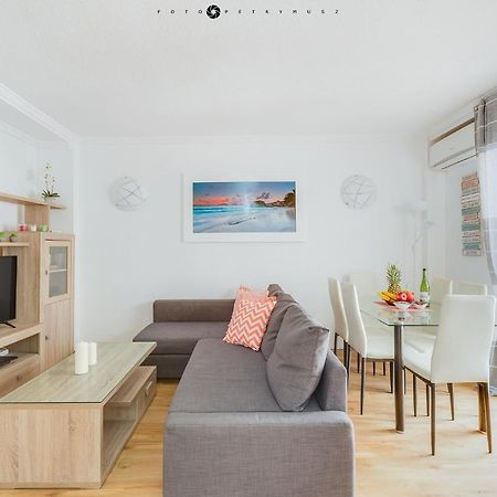 Apartment With Pool & Balcony Less Than 10Min Walk To La Mata Beach! Torrevieja Exteriör bild