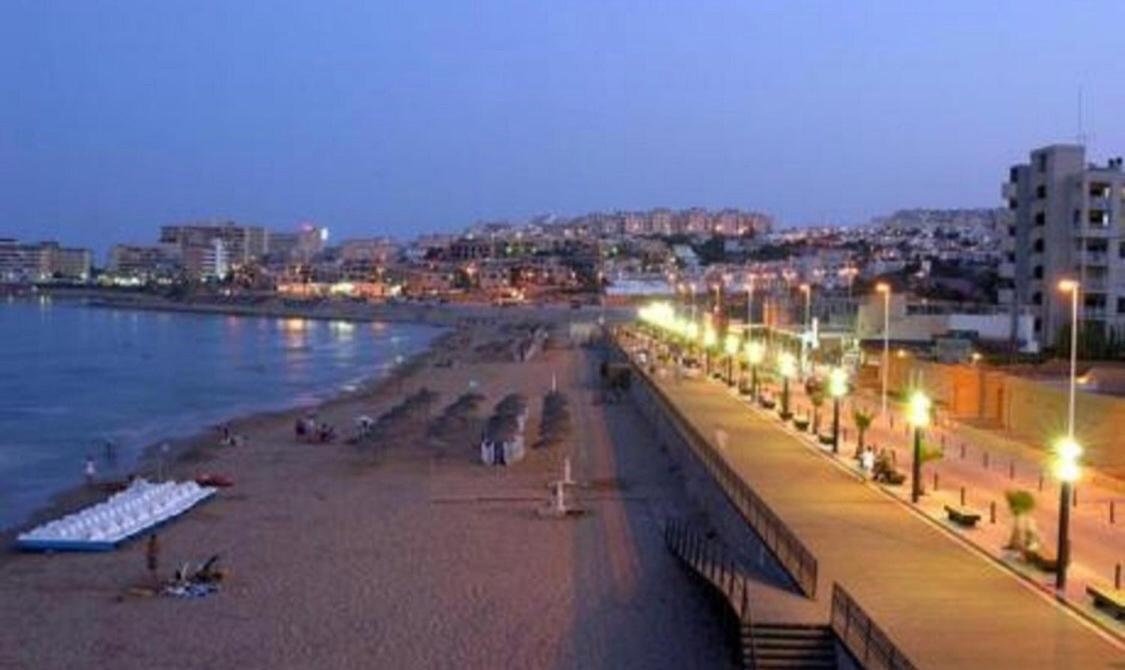 Apartment With Pool & Balcony Less Than 10Min Walk To La Mata Beach! Torrevieja Exteriör bild