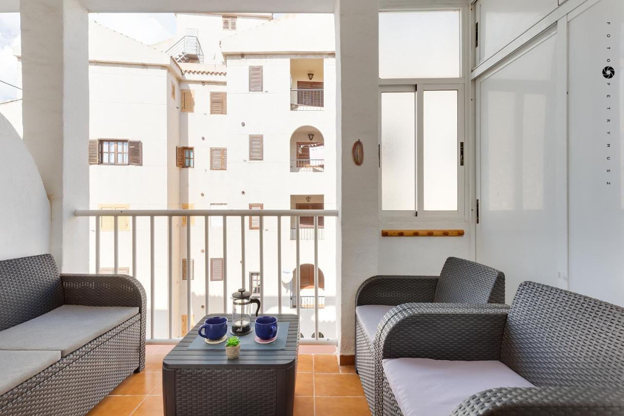 Apartment With Pool & Balcony Less Than 10Min Walk To La Mata Beach! Torrevieja Exteriör bild