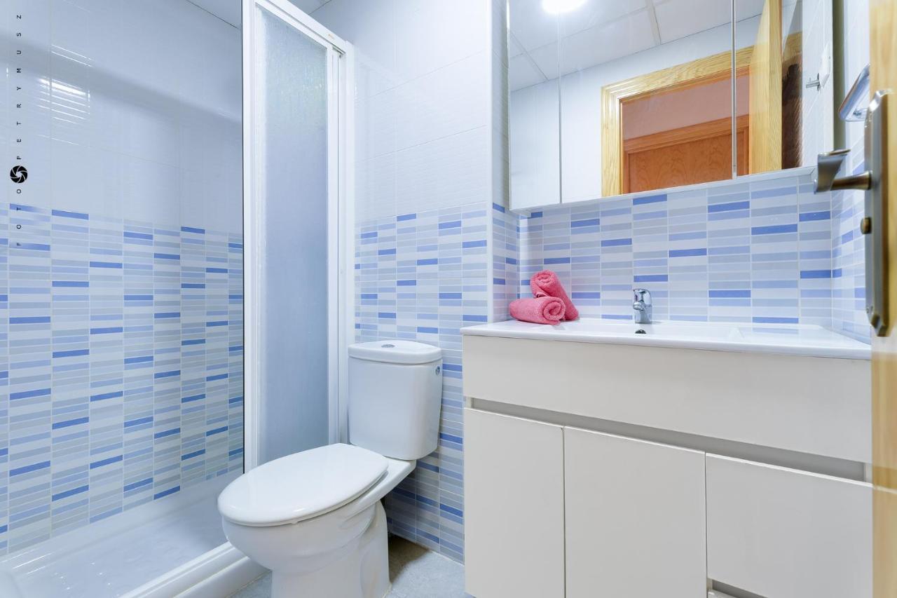 Apartment With Pool & Balcony Less Than 10Min Walk To La Mata Beach! Torrevieja Exteriör bild